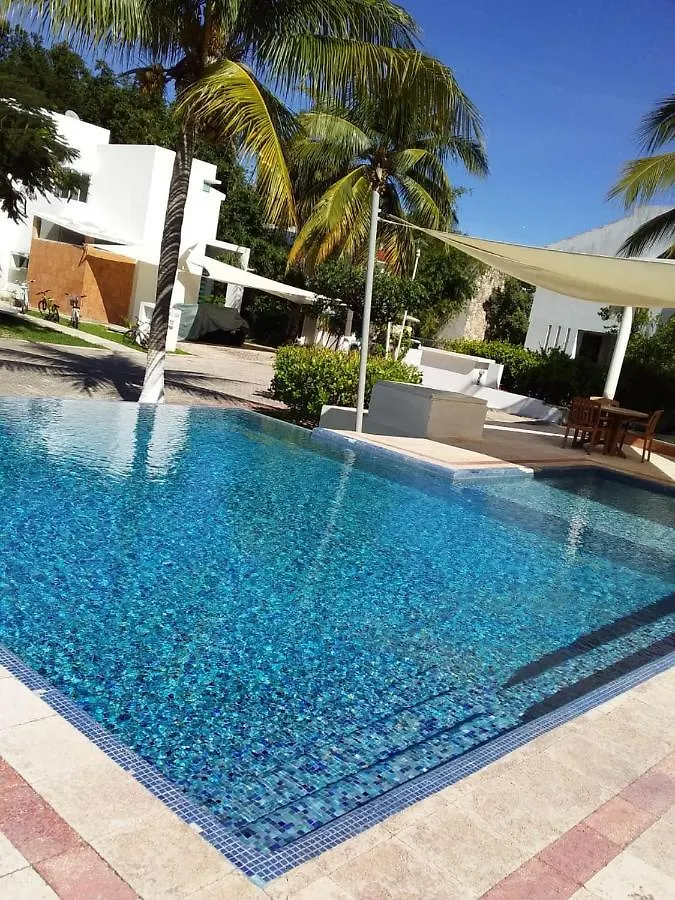 Bed and Breakfast Casa Rioja Playacar Плая-дель-Кармен Мексика