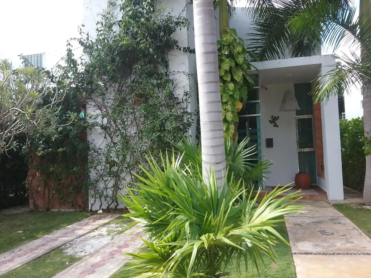 Casa Rioja Playacar Bed & Breakfast Playa del Carmen